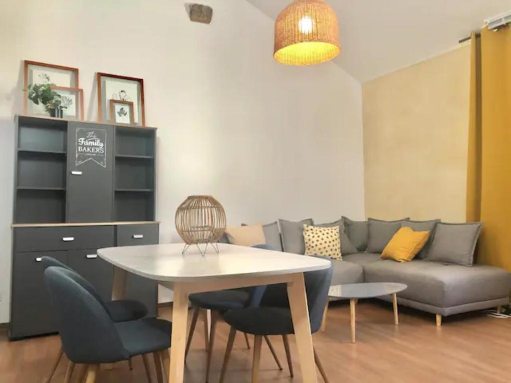 Appartement T2 Rénové, moderne et cozy - Centre Historique 7 Rue Cauzit 34000 Montpellier