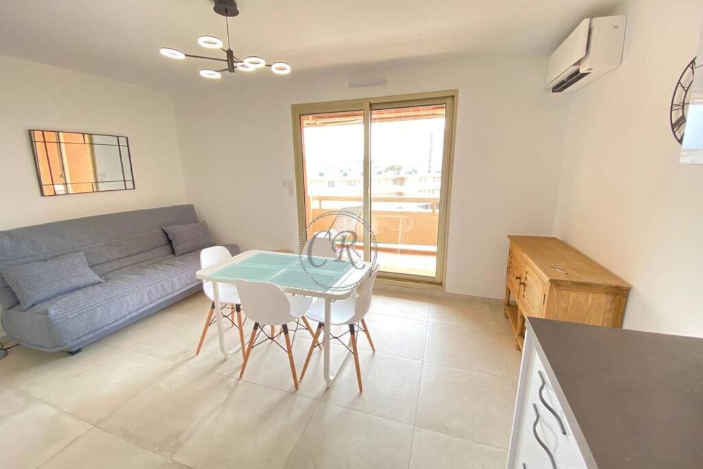 Appartement T2 Résidence les Sables d'or, 3 mn de la plage. 219 Avenue Vincent Auriol 83980 Le Lavandou