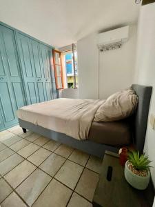 T2 rue piétonne Le Lavandou climatisé