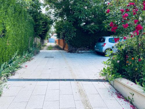 T2 secret garden parking hyper centre & calme