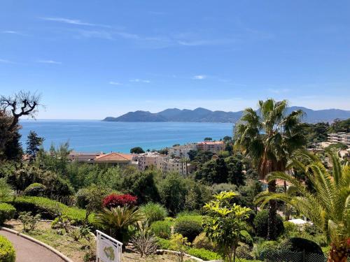T2 superbe vue mer Cannes