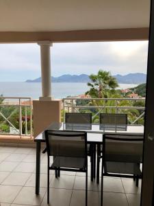 Appartement T2 superbe vue mer Cannes 33 Avenue Amiral Wester Wemyss 06150 Cannes Provence-Alpes-Côte d\'Azur