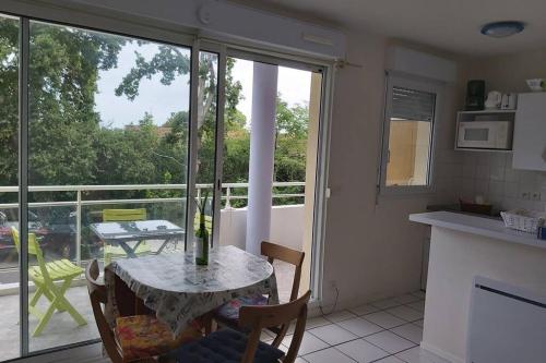 T2/terrasse/parking/A 5min de la plage