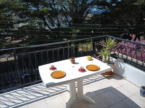 Appartement T2 Terrasse vue mer Montée de Font Vert 83140 Six-Fours-les-Plages Provence-Alpes-Côte d\'Azur