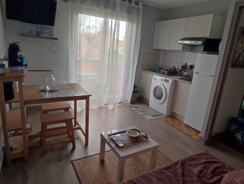 T2 tout confort- wifi- Le Montferrat 1