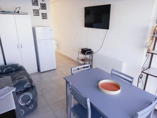 #T2, vue bateau et mer, wifi, 4 pers,piscine,tennis