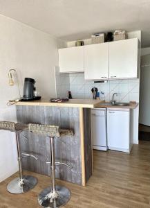 Appartement T2 vue mer avec accès direct à la plage 19 Boulevard Chanzy 33120 Arcachon Aquitaine