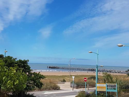 Appartement T2 vue mer les pieds dans l'eau avec parking privé Saint-Jean-de-Monts france