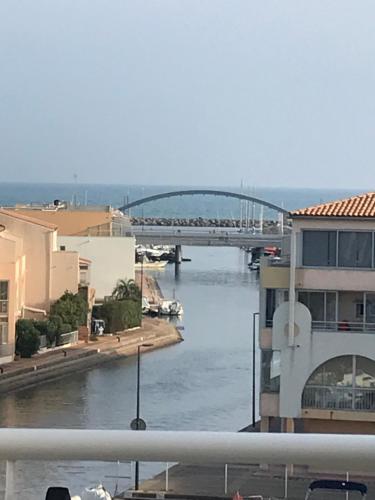 T2 vue mer Mezzanine les Quilles Sète