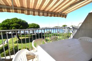 T2 vue port 5 couchages santa maria
