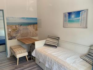 Appartement T2 vue sur le parc proche mer et île de ré 26 Rue de Beauséjour 17137 Le Plomb -1