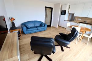 T3, 2 chambres vue mer avec balcon proche centre.