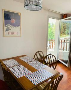 T3 - 6 PERS - PIEDS DES PISTES + PISCINE BALCON