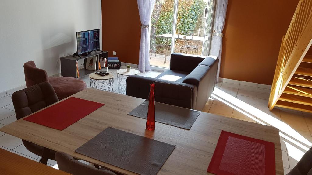 Appartement Appartement T3 à Belley au calme avec jardin privatif Apt 19 128 chemin de la Cervoise, 01300 Belley