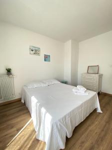 T3 Appartement dans résidence - parking - balcon - wifi - clim