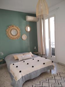 Appartement T3 au COEUR DE VILLE avec VUE SUR QUAIS ET MER 15 Grande Rue Mario Roustan 34200 Sète Languedoc-Roussillon