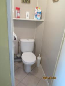 T3 avec balcon plein sud en bord de mer – 50 ml .2 chambres tout confort, équipé de chauffage électrique pour période hivernale,