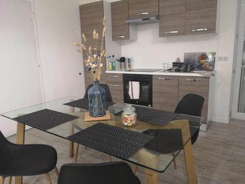 T3 avec salle de bain privative par chambre