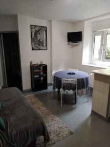 Appartement T3 AX Résidence ROC appt n°4 Avenue Théophile Delcassé 38 09110 Ax-les-Thermes Midi-Pyrénées