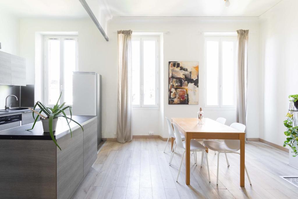 T3 ** COURS JULIEN ** LUMINEUX 72 Rue Saint-Savournin, 13001 Marseille