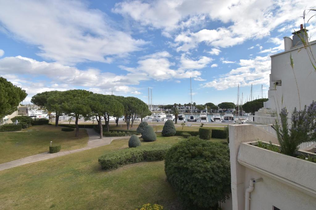 T3 de charme vue port entièrement rénové Avenue Jean Lasserre, 30240 Le Grau-du-Roi