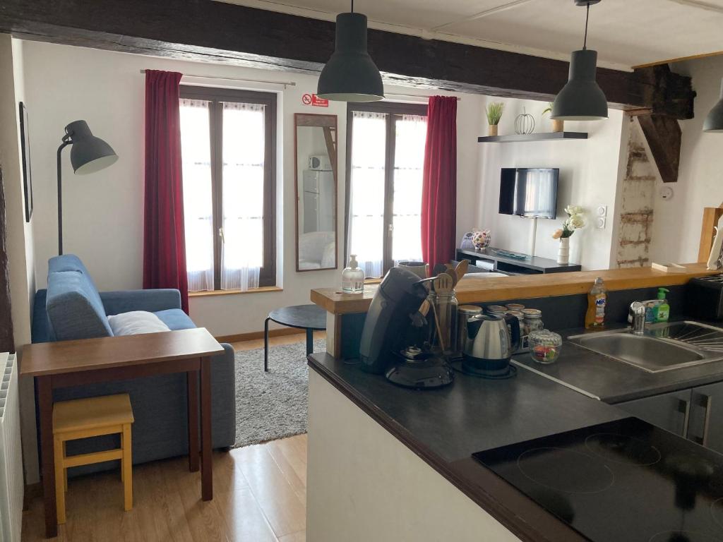 Appartement T3 duplex hyper centre ville historique troyes 39 Rue Molé 10000 Troyes