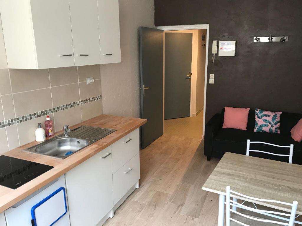 T3 en vieille ville 2adult 2 enfants parking gratuit - by La Source d'OrFée 1 Rue du Cloître, 62200 Boulogne-sur-Mer