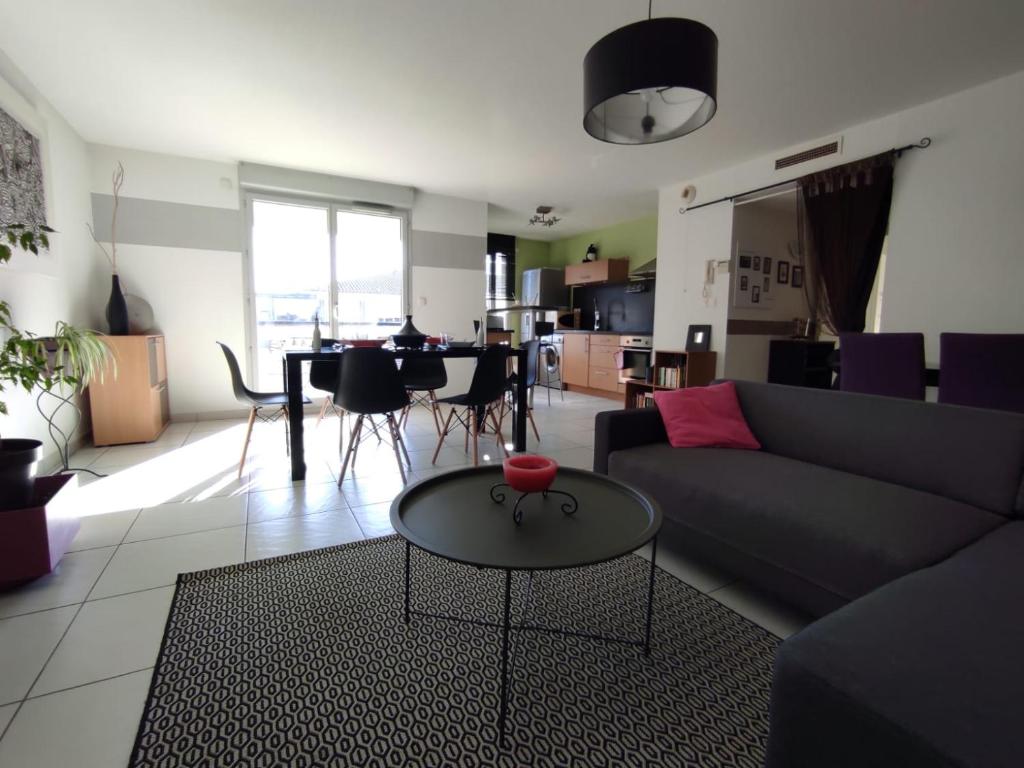 Appartement T3 équipé et fonctionnel 3 min du métro 8 Rue Hubert Monloup 31200 Toulouse