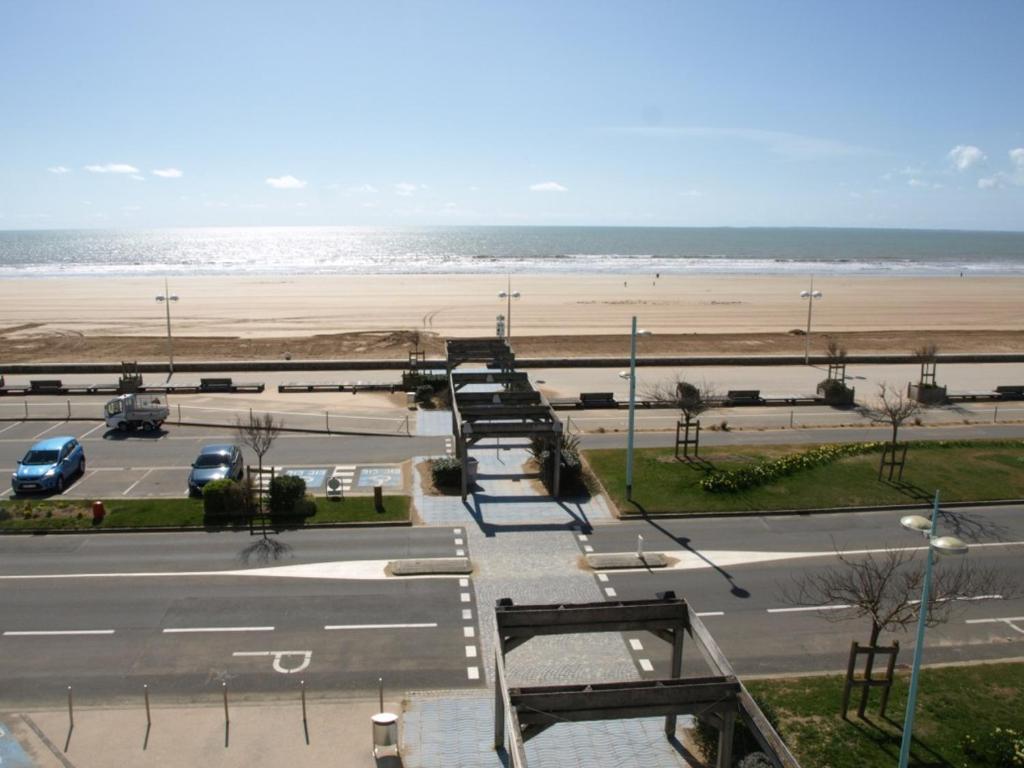 T3 FRONT DE MER LACANAU OCEAN - 22M2 TERRASSE-2 PISCINES -PARKING 33680 Lacanau