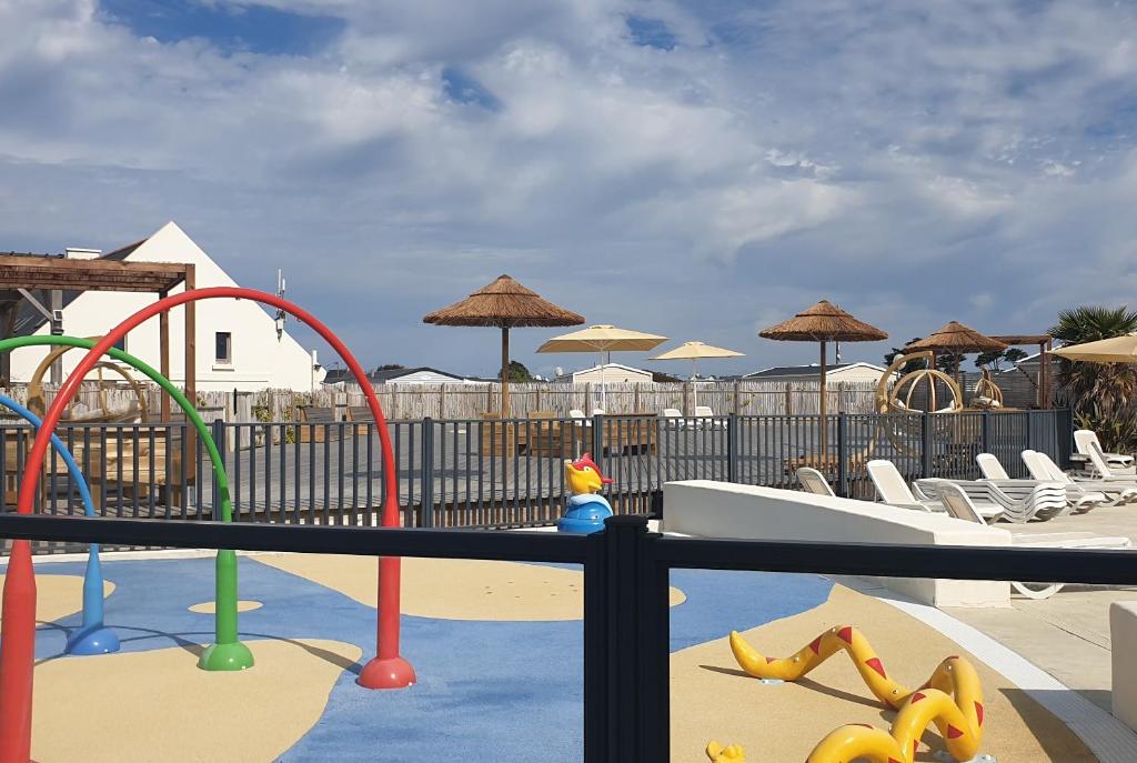 T3 jaccuzi terrasse et salle de sport T3 Le pont 35350 Saint-Méloir-des-Ondes