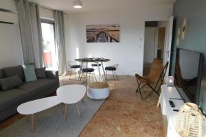 T3 Les Santons Cannes with Air Conditioning and Private Parking