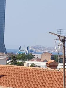 T3 lumineux dans un petit immeuble,