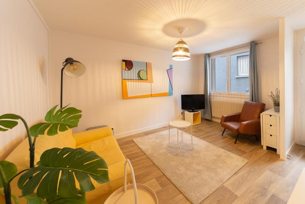 Appartement T3 Lumineux, refait à neuf en Avril 2022. 32 Rue de Blanzat 63119 Châteaugay