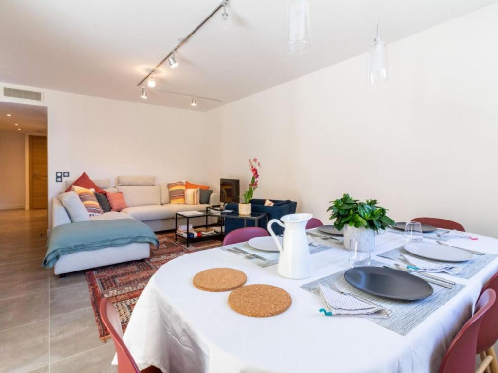 T3 NEUF – C13 - JARDIN-TERRASSE ET PISCINE – ACCÈS DIRECT PLAGES ET CENTRE VILLAGE 83270 Saint-Cyr-sur-Mer