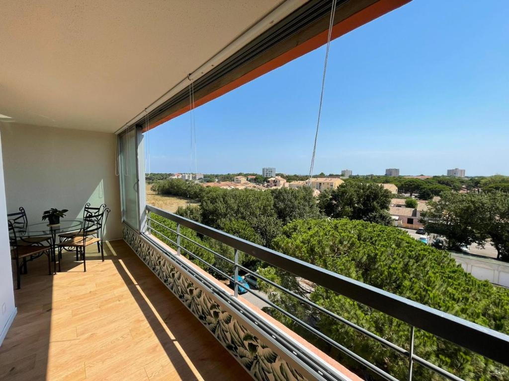 Appartement T3 Renové à neuf 4à 6 pers 65 m2 vue sur mer Argeles sur Mer 987 Avenue  du Tech  Résidence le Frégate APT 344 66700 Argelès-sur-Mer