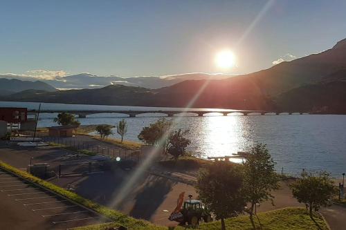 T3 Savines le lac - 2 chambres et terrasse avec vue imprenable sur les montagnes !