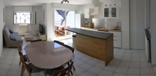 T3 Sea View with beach at 20m Saint-Marc-sur-Mer