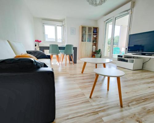 ○ T3 spacieux et très lumineux • Parking • WiFi ○