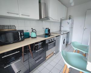 Appartement ○ T3 spacieux et très lumineux • Parking • WiFi ○ Appartement 18 - 3° étage 10 Rue Claudius Rougenet 31500 Toulouse Midi-Pyrénées