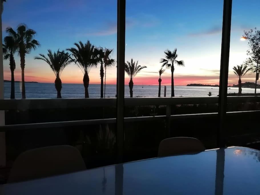 Appartement T3 splendide vue mer, parking privé gratuit, plages moins de 100m mais linge non compris 890 Chemin de la Canolle 83110 Sanary-sur-Mer