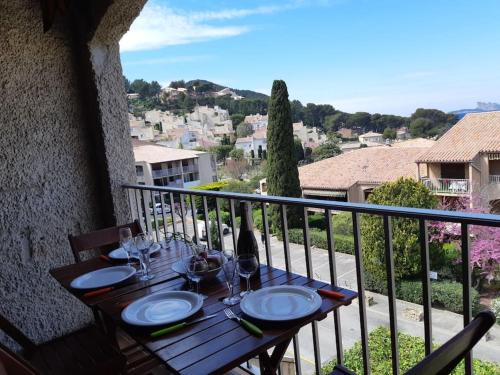 T3 vue mer calme à la Madrague