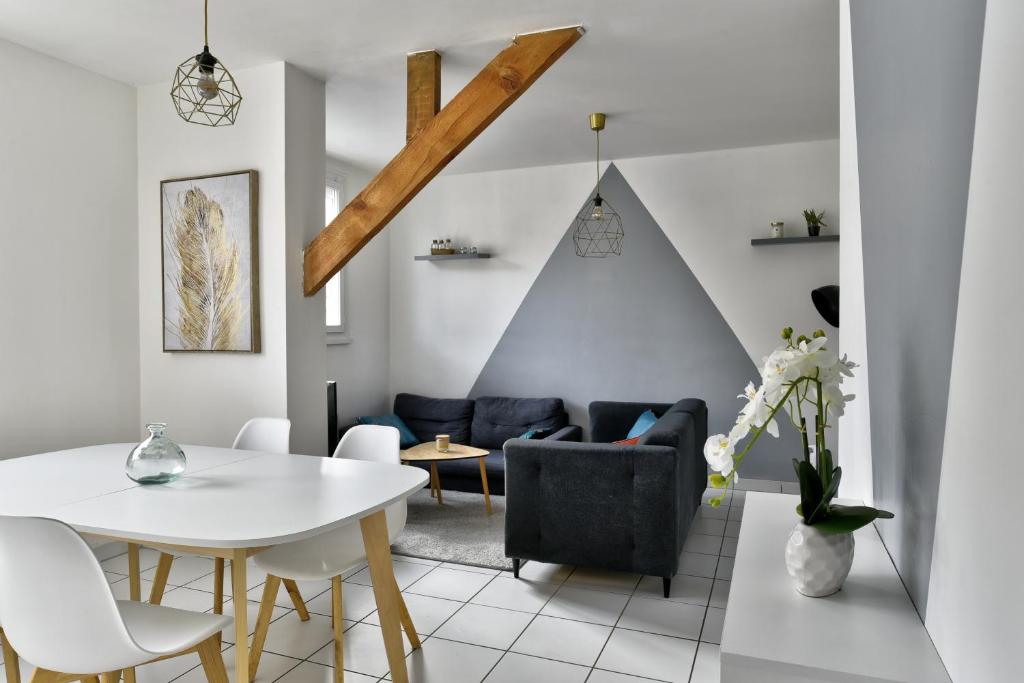 T4 Centre Ville/Gare ► Ile de Millocheau ► Wifi 8 Rue de la Boire Quentin, 49400 Saumur