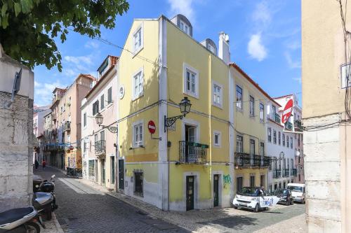 Tailor Made Flat in Central Bairro Alto