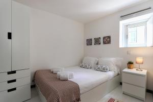 Tailor Made Flat in Central Bairro Alto