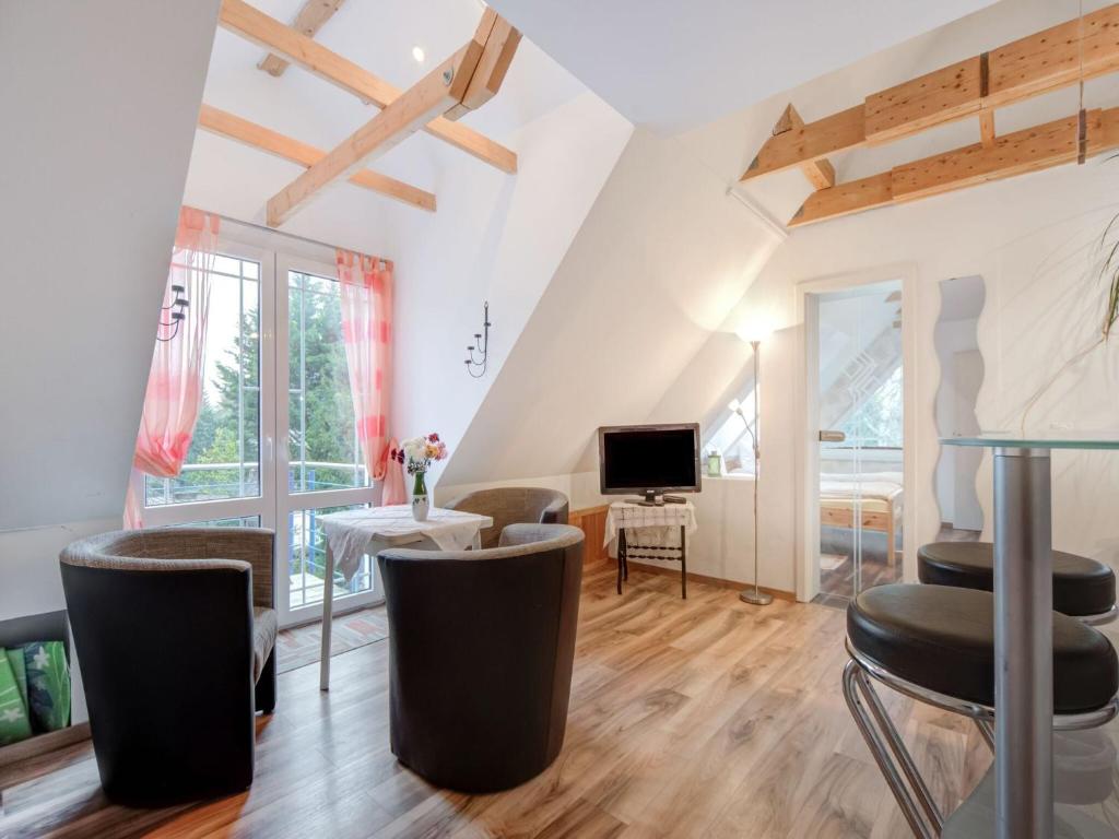 Tastefully furnished apartment in the north of Berlin with balcony in a quiet location , 16321 Bernau bei Berlin