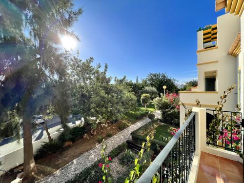 Tavira Garden View by Homing