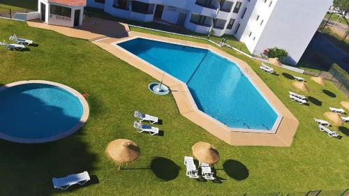 Tenis Golfmar 409A - pool view