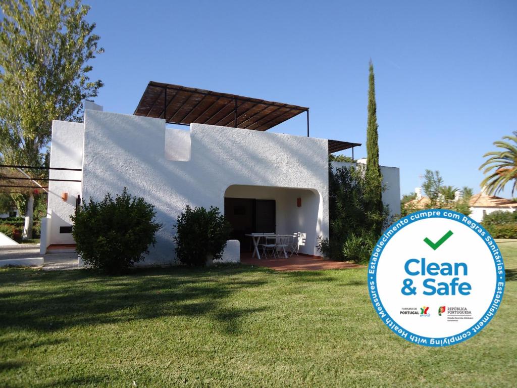 Terrace Villa 19B Aldeamento Pedras D'el Rei Lote 19, Fracção B, 8800-531 Santa Luzia