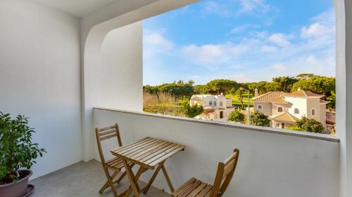 Terraços do Mar Apartment W/ Pool by LovelyStay