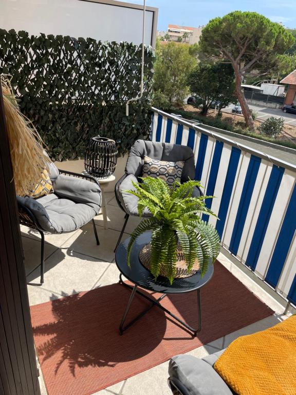 Appartement Terrasse plein sud au calme, deux chambres doubles 21 Boulevard Raymond Poincaré 06160 Antibes